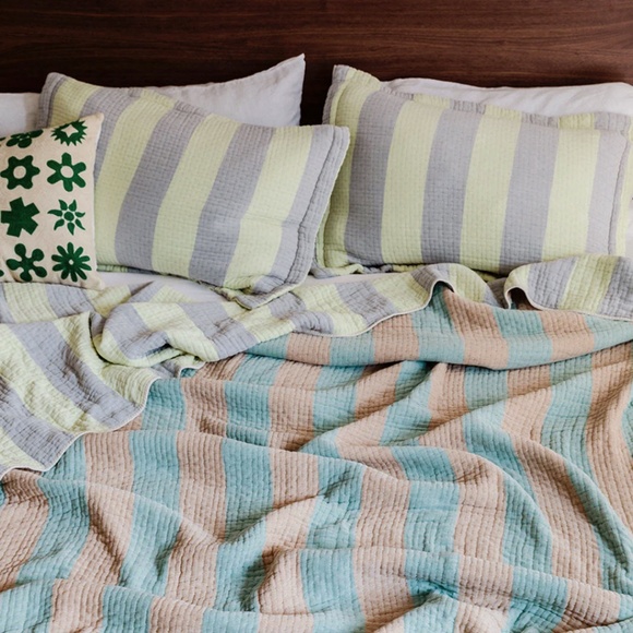 Dusen Dusen cool stripe gauzy cotton coverlet quilt throw blanket duvet stripes - Picture 4 of 13